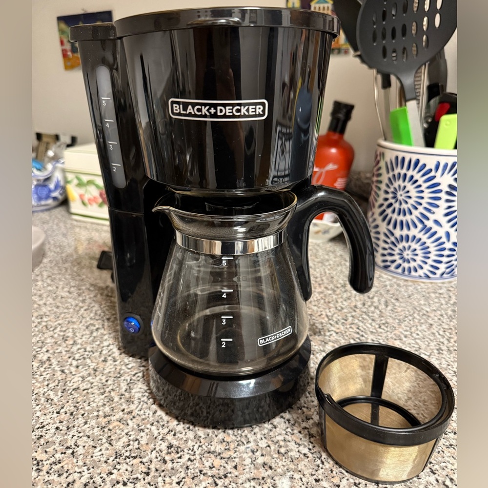 Black & Decker 5-Cup Coffee Maker with 2 Reusable Filter Baskets